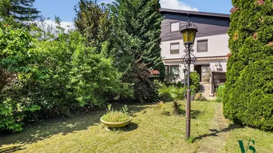 Haus Gartenansicht