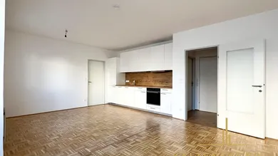 Großzügige Wohnküche 28 m²