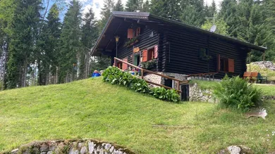 Idyllische Berghütte in den Belluneser Dolomiten