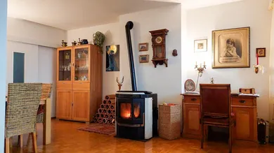 Großer Wohn-/Essbereich mit Zugang zur Loggia