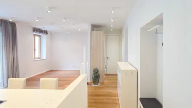 Entrée - Blick in die Wohnküche