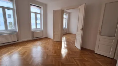 Zentral begehbare Räume
