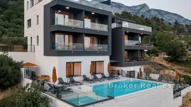 5174-30-001-5174-30-Makarska-property-with-pool-and-sea-view-for-sale1