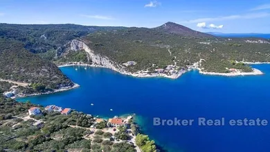 2016-410-001-2016-410-island-hvar-land-plot-for-sale