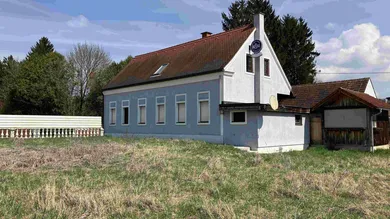 Bauland mit Haus