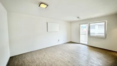 Wohn und Schlafzimmer