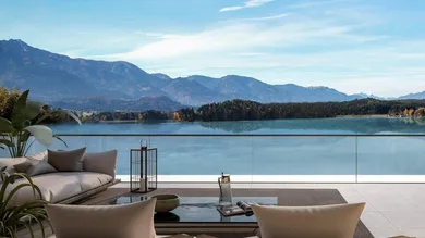 Traumhafter See- und Bergblick