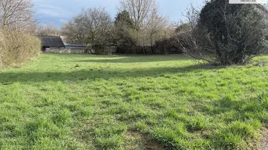 sonniger Baugrund
