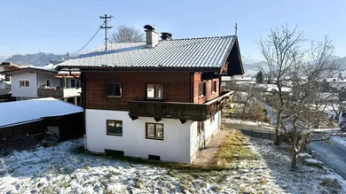 GRUNDSTÜCK MIT ALTBESTAND