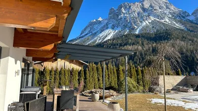 überdachte Terrasse