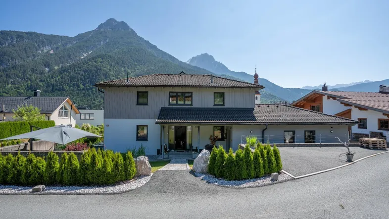 Haus mit 5 Schlafzimmern in traumhafter Ruhelage