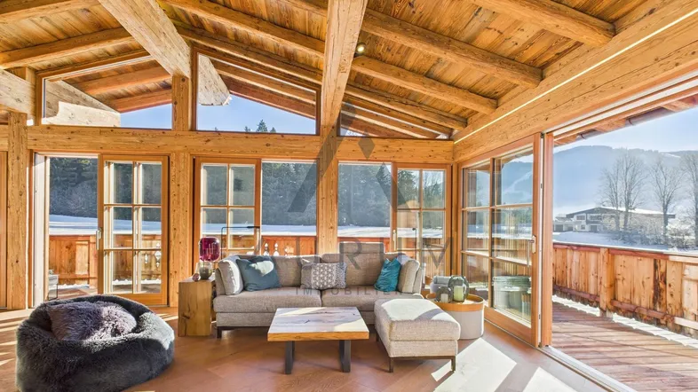 Chalet in idyllischer Sonnen- und Naturlage am Waldrand