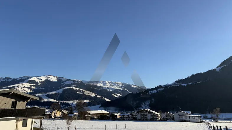 Baugrundstück mit Baugenehmigung in sonniger Ausblicklage