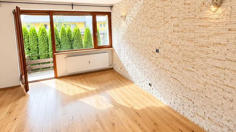Wohnzimmer mit blick auf die Terrasse