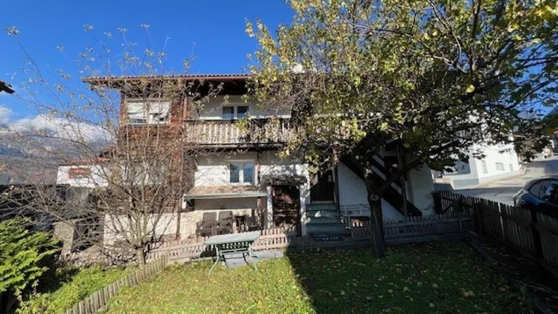 Kleines Wohnhaus mit 2 getrennten Wohnungen, Sonnenlage