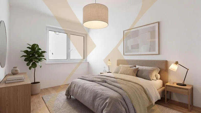 Helles Schlafzimmer mit modernem Bett, Holzboden und einem Fenster für natürliches Licht.