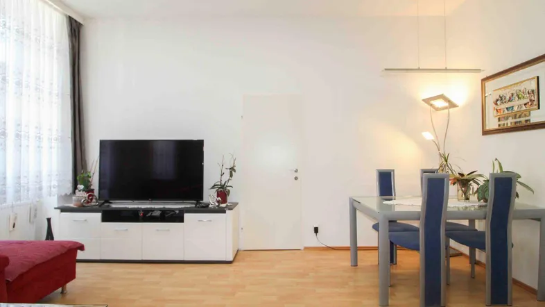 Wohnzimmer Bild 3