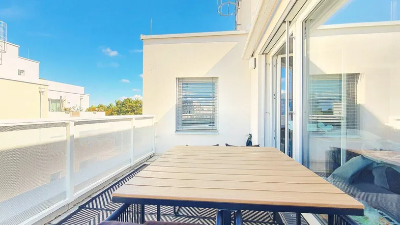 11,30 m2 große Terrasse