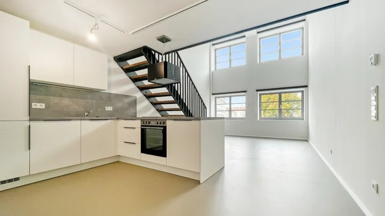 loftartiges Wohnzimmer