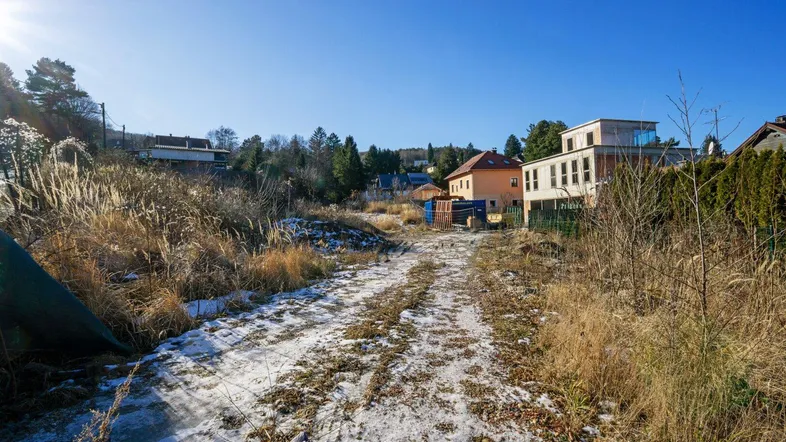 Baugrundstück in Grünruhelage in Gablitz – bewilligte Doppelhausplanung bereits vorhanden