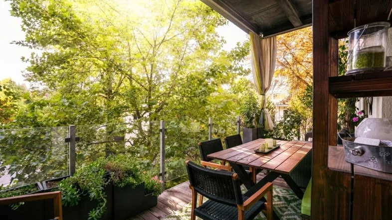 Südbalkon Richtung Garten