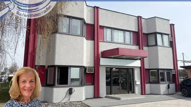 Modernes Geschäftsgebäude mit mehreren Etagen und großen Fenstern, umgeben von einer gepflegten Außenanlage.