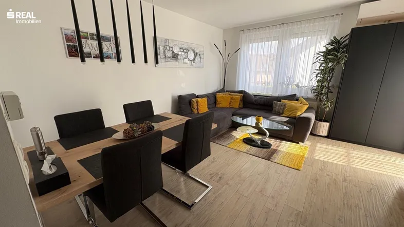 Neuwertige Wohnung mit Südbalkon, Parkplatz und moderne Ausstattung!
