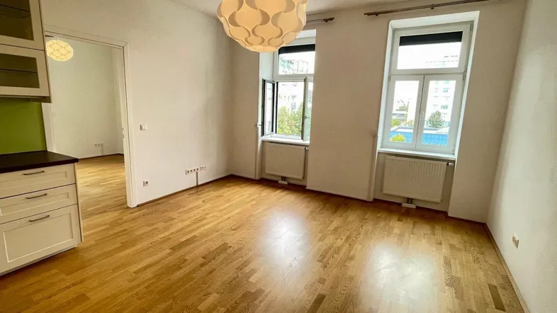Wohnzimmer mit Küche