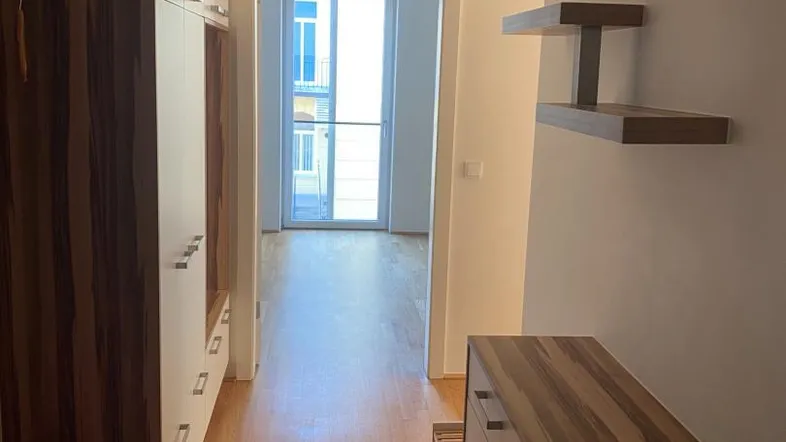 Eingangsbereich samt Garderobe