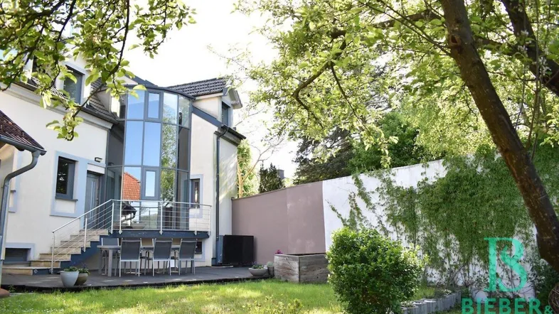 Hausansicht Garten