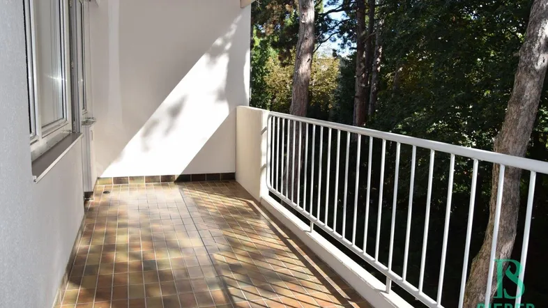Loggia/Blick ins Grüne