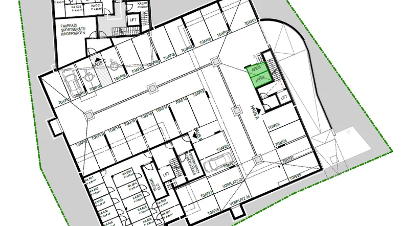 Detaillierter Grundrissplan des Untergeschosses mit verschiedenen Abstellräumen, Technikbereichen und Tiefgaragenplätzen.