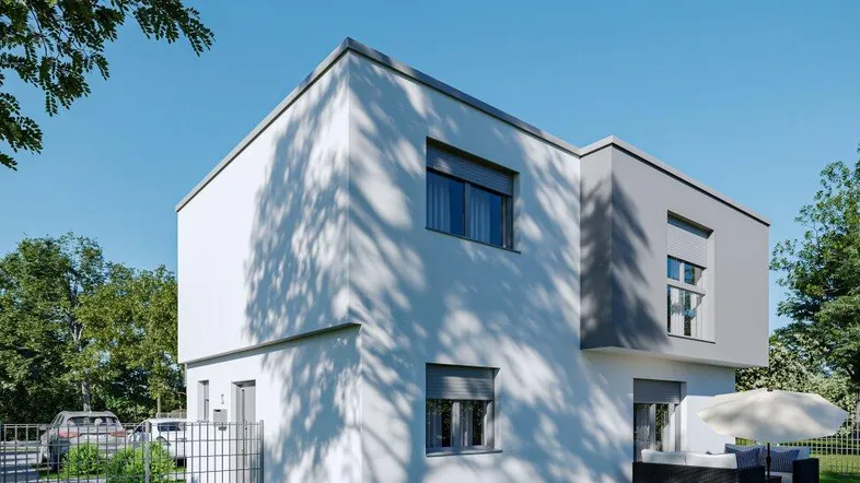 Moderne Architektur mit weißer und grauer Fassade, umgeben von einem gepflegten Rasen und Bäumen.
