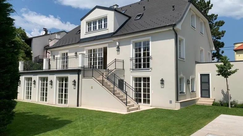 Hausansicht_Gartenseite
