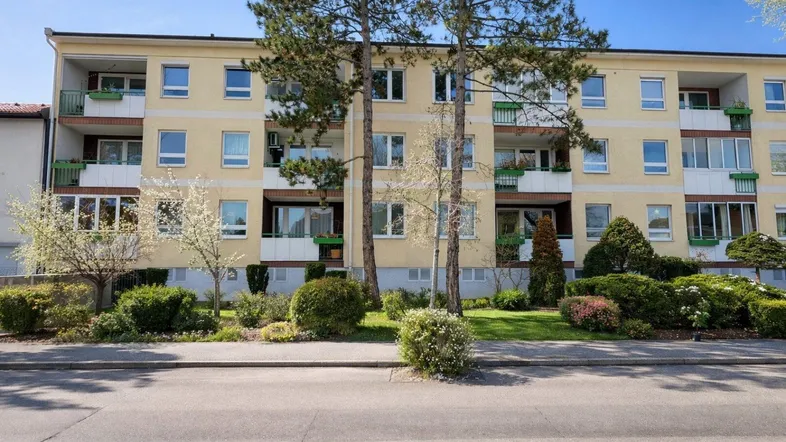 HELLE 3-ZIMMER-WOHNUNG NAHE LANDESKLINIKUM MÖDLING!