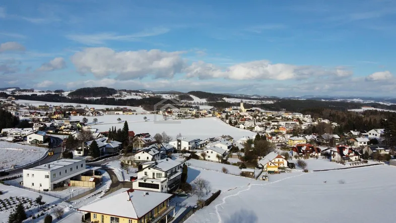 Moderne Doppelhaushälfte mit atemberaubender Aussicht