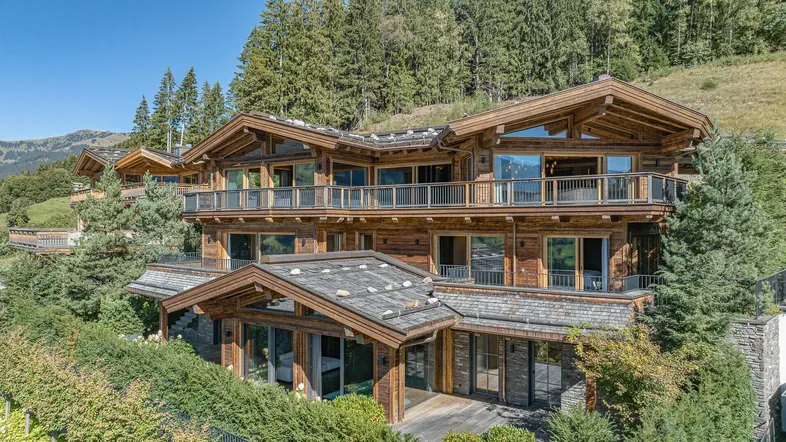 KITZIMMO-Beeindruckende Luxusvilla in sonniger Toplage - Immobilien Jochberg.