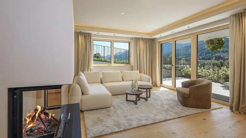 KITZIMMO-Luxuriöse Gartenwohnung mit eigenem Wellnessbereich - Immobilien Brixen.