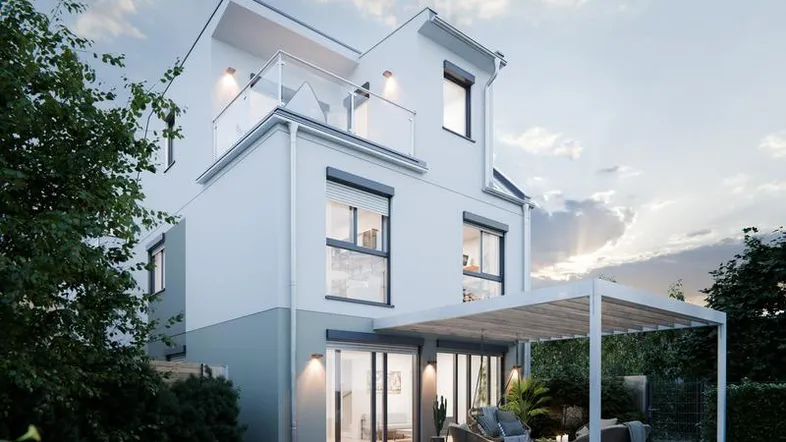 Moderne Doppelhaushälfte mit Terrasse, Pergola und Balkon in grüner Umgebung.