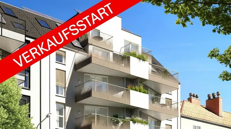 Modernes Mehrfamilienhaus mit Balkonen und Solaranlagen unter blauem Himmel, mit Verkaufsstart-Banner.