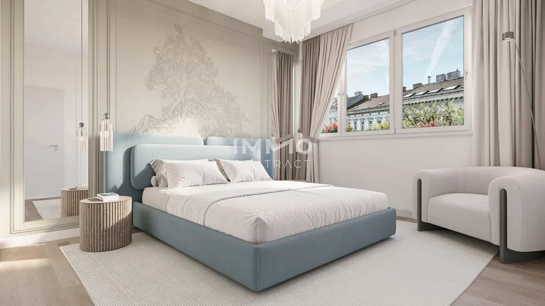 Helles Schlafzimmer mit modernem Bett, großem Spiegel und Blick auf die Stadt.