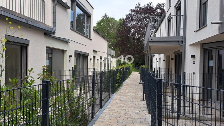 Haus 2 Der weg zu Ihrem Büro