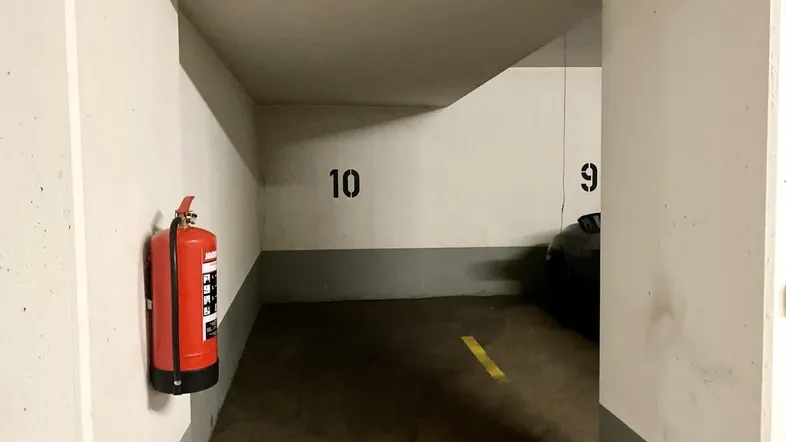 Geschützter Tiefgaragenplatz
