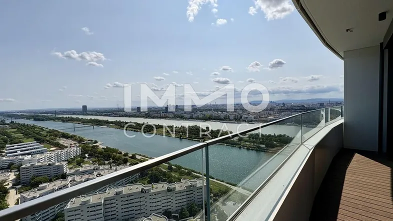 Balkon Richtung Neue Donau und Stadt