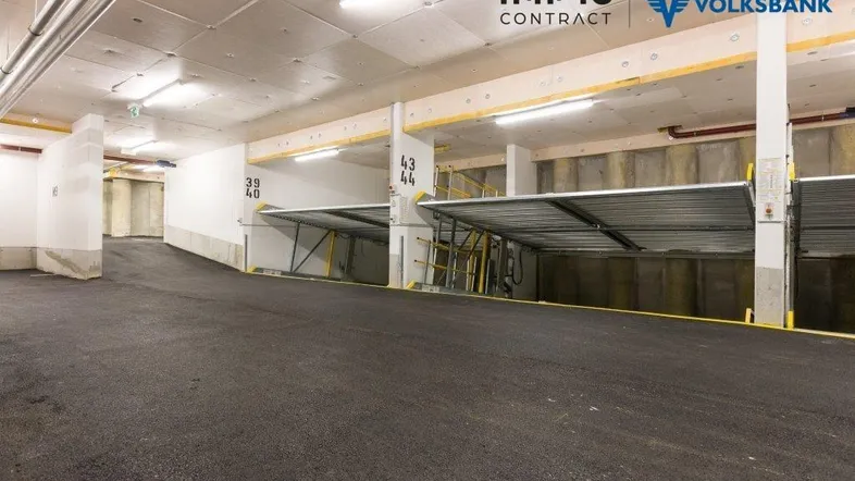 a offiziell Musterfoto Stapelparkplatz