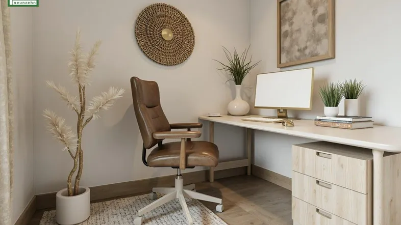 Modernes Home-Office mit hellem Schreibtisch, bequemen Bürostuhl und dezenter Dekoration.