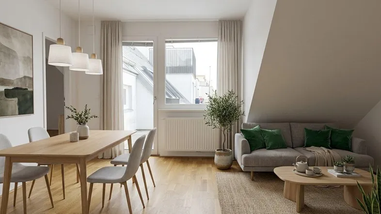 Helles, KI-bearbeitetes Wohn-Esszimmer mit Holzboden, Dachschräge und Zugang zu einem Balkon.