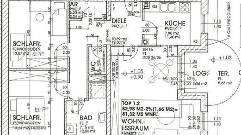 Detaillierter Grundriss der Wohnung mit zwei Schlafzimmern, offenem Wohn-Essbereich und Loggia.
