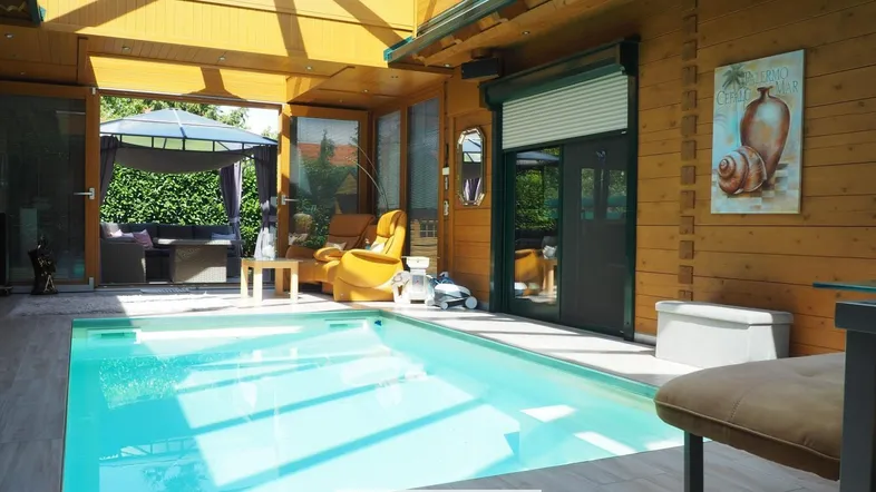 Indoor-Pool