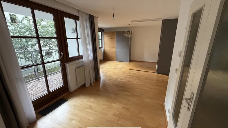 1 Wohnzimmer